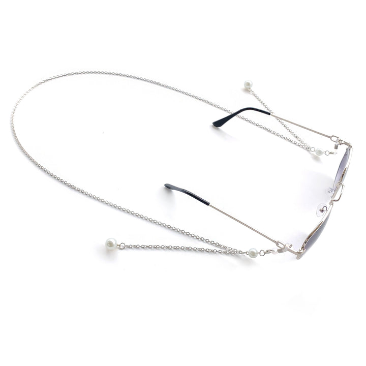 Elegant Pearl-Enhanced Eyewear Chain Bowlift