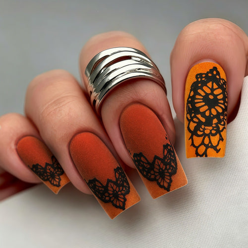 Artificial nails with floral tips pattern Bowlift