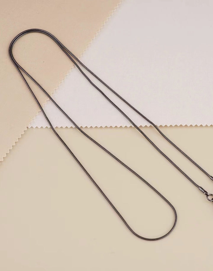 Sleek Eyewear Chain Bowlift