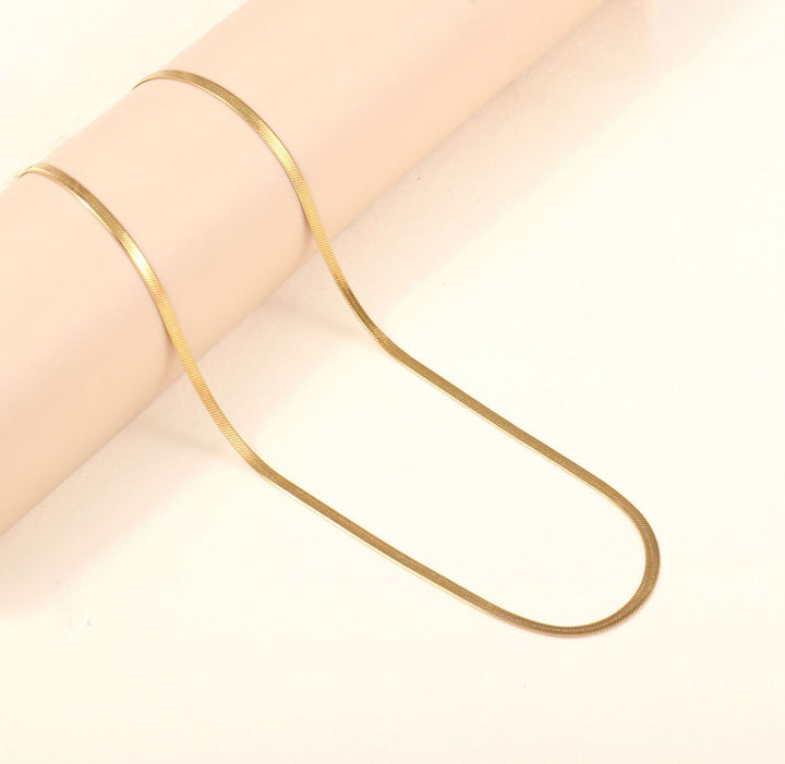 Sleek Slim Silver Chain Necklace Bowlift