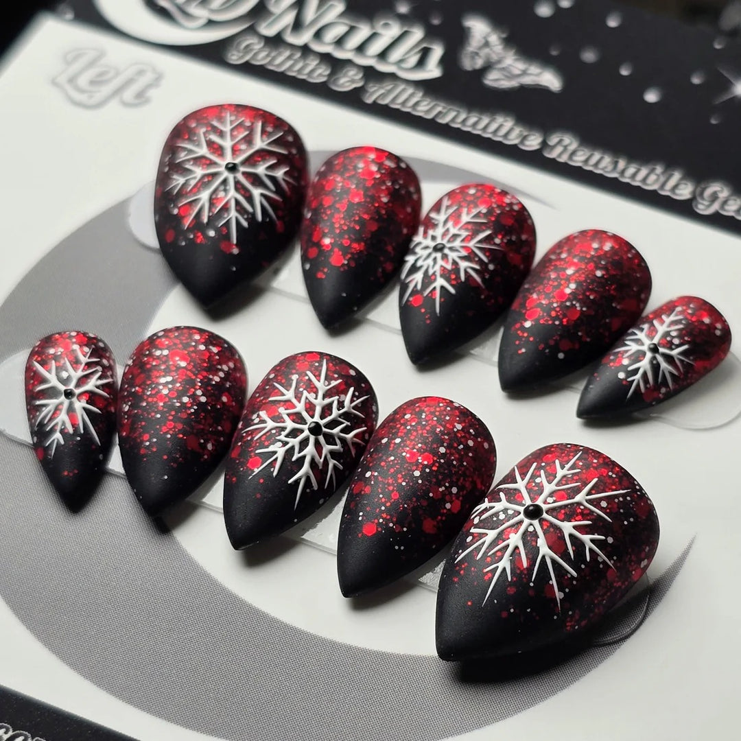Artificial Winter Nails with Snowflake Pattern Bowlift
