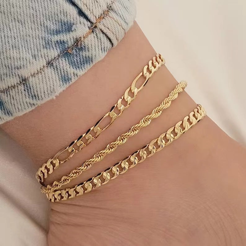 Elegant Three-Strand Link Bracelet Bowlift