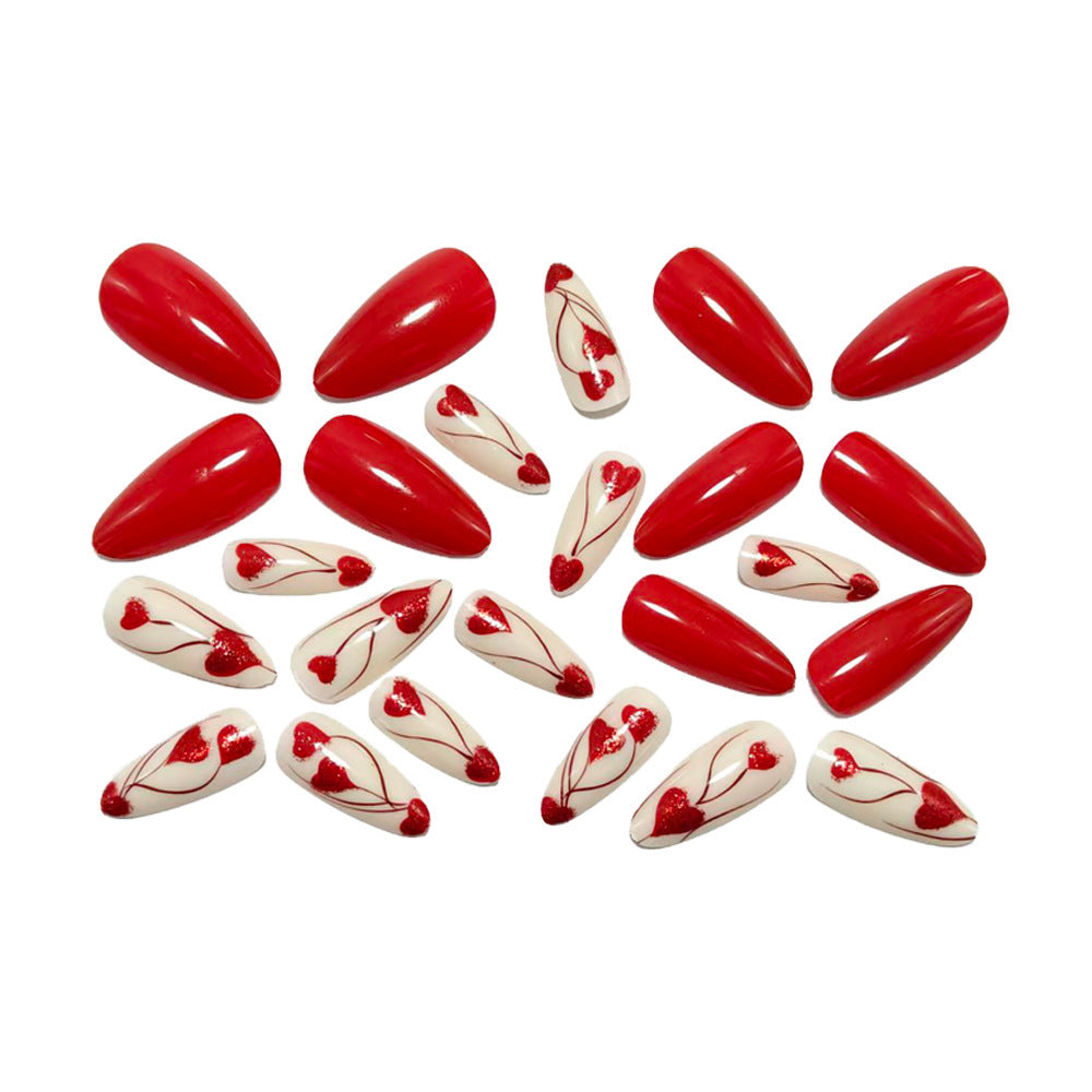 Art nails in elegant heart design Bowlift