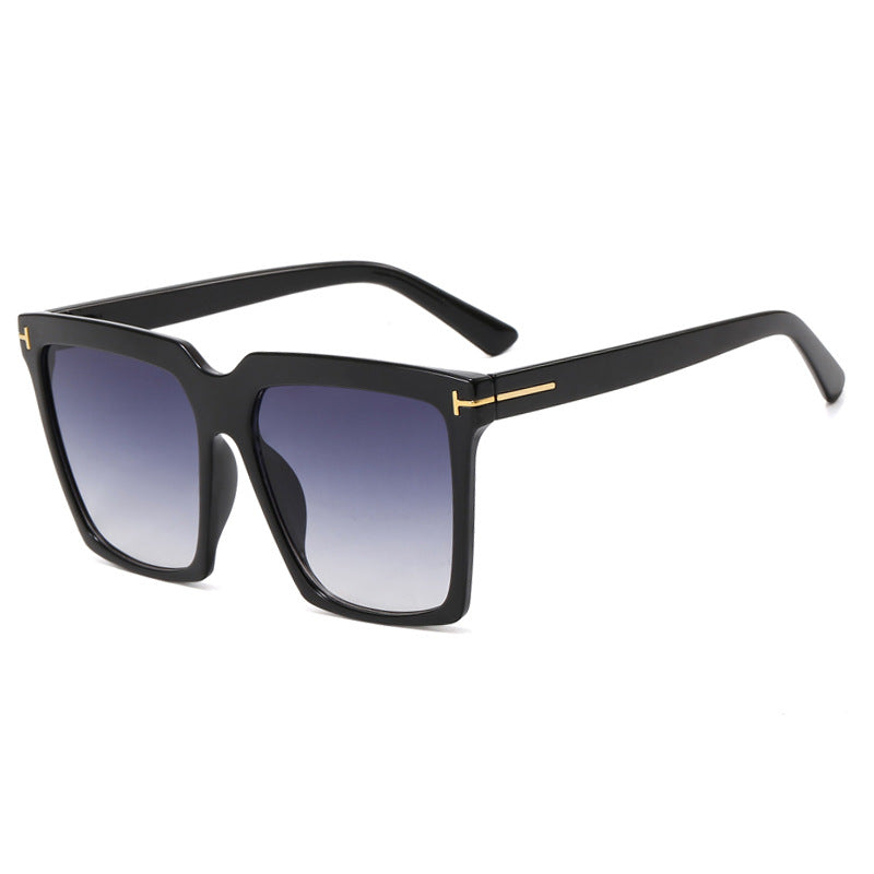 Women's square sunglasses with elegant metal accent Bowlift
