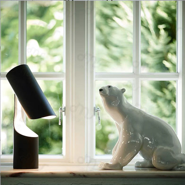 Modern Curved Desk Lamp