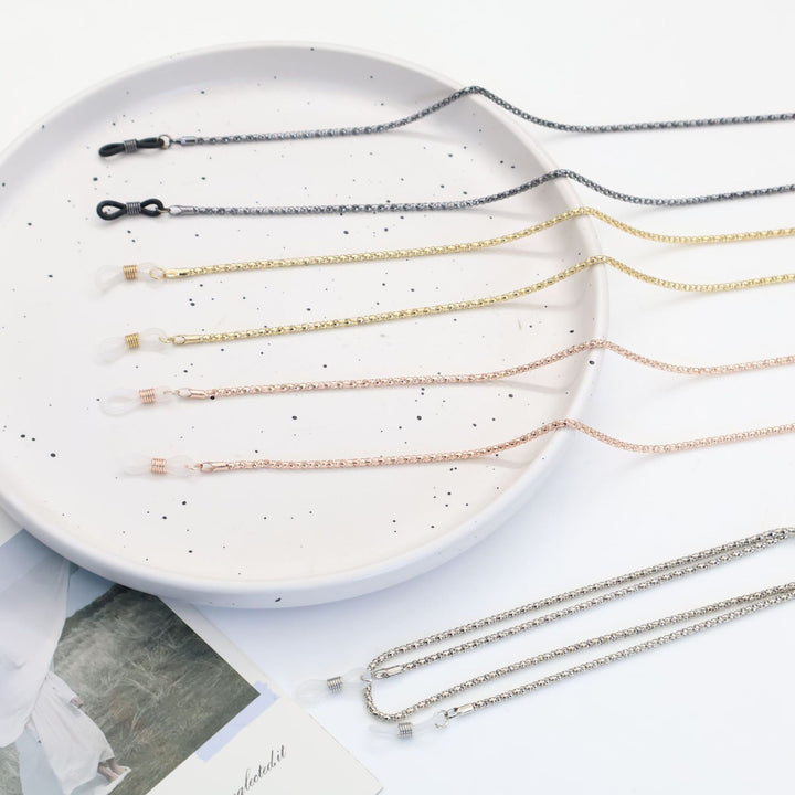 Chic Metallic Eyewear Chain Bowlift