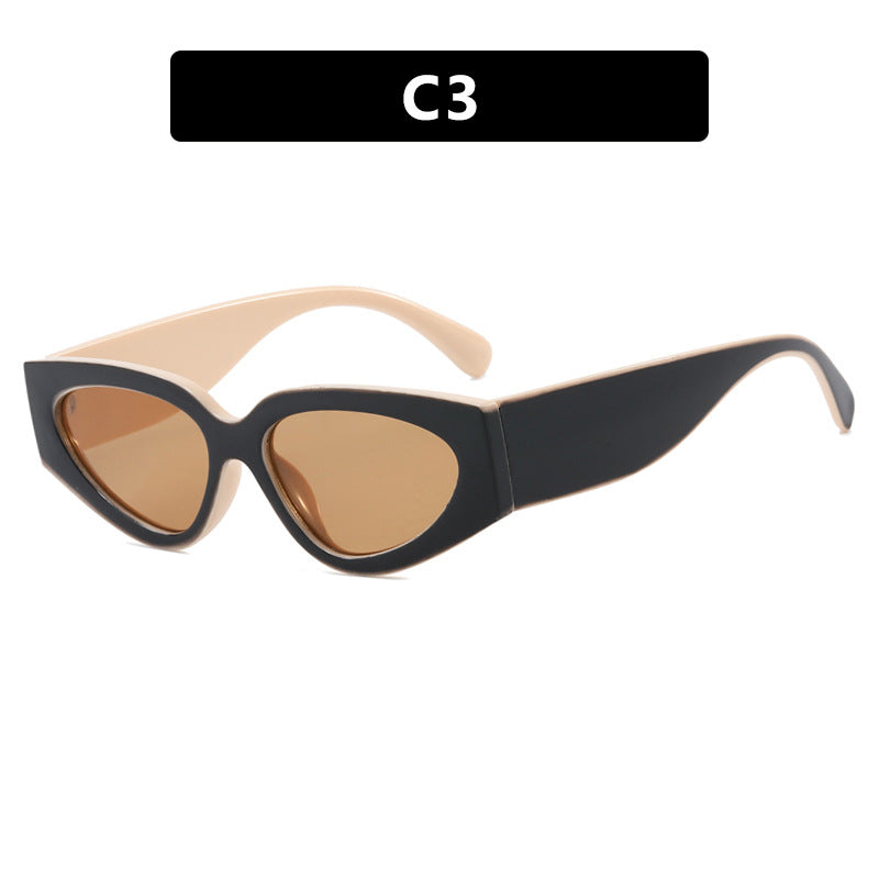 Women's Cat-Eye Sunglasses with Extravagant Design and Protective UV Filter Bowlift