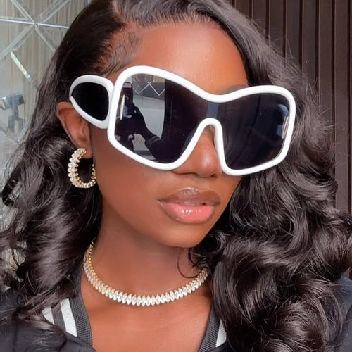 Women’s futuristic sunglasses with extra wide design and protective UV filter Bowlift