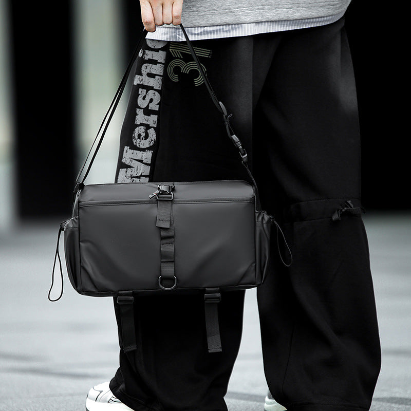 Versatile Urban Messenger Bag Bowlift