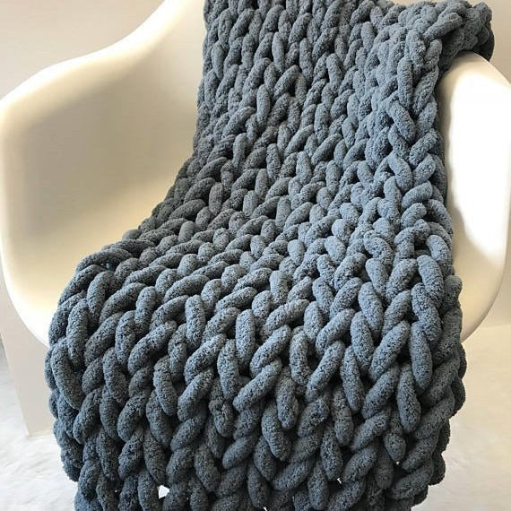 Oversized chunky knit throw blanket with plush chenille yarn Bowlift