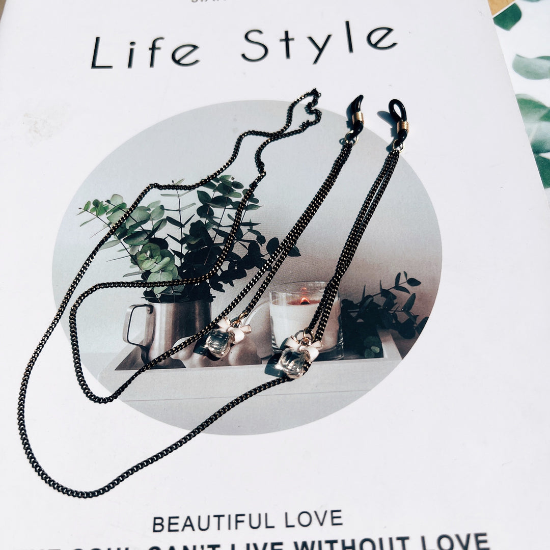 Adjustable Decorative Eyewear Chain Bowlift