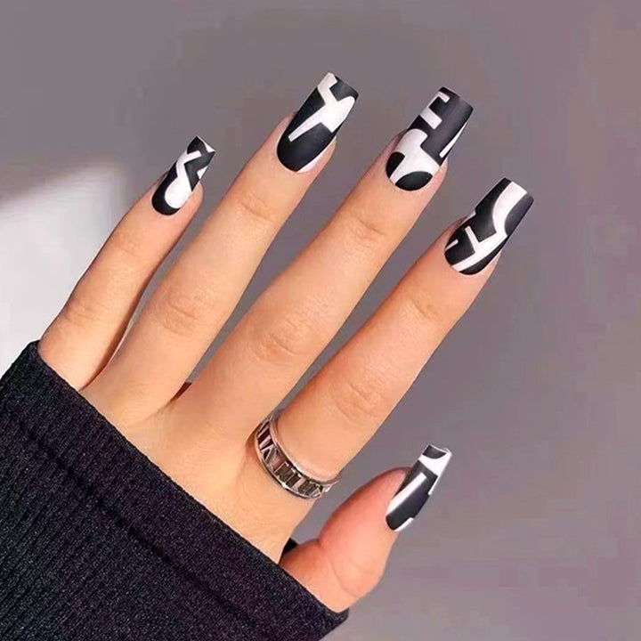 Artificial nail set with unique patterns Bowlift