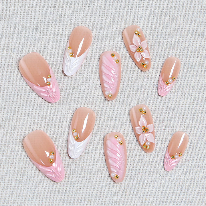 Artificial nail set with filigree floral design and elegant glitter Bowlift