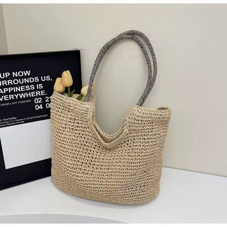 Hand-knotted tote bag with delicate design Bowlift