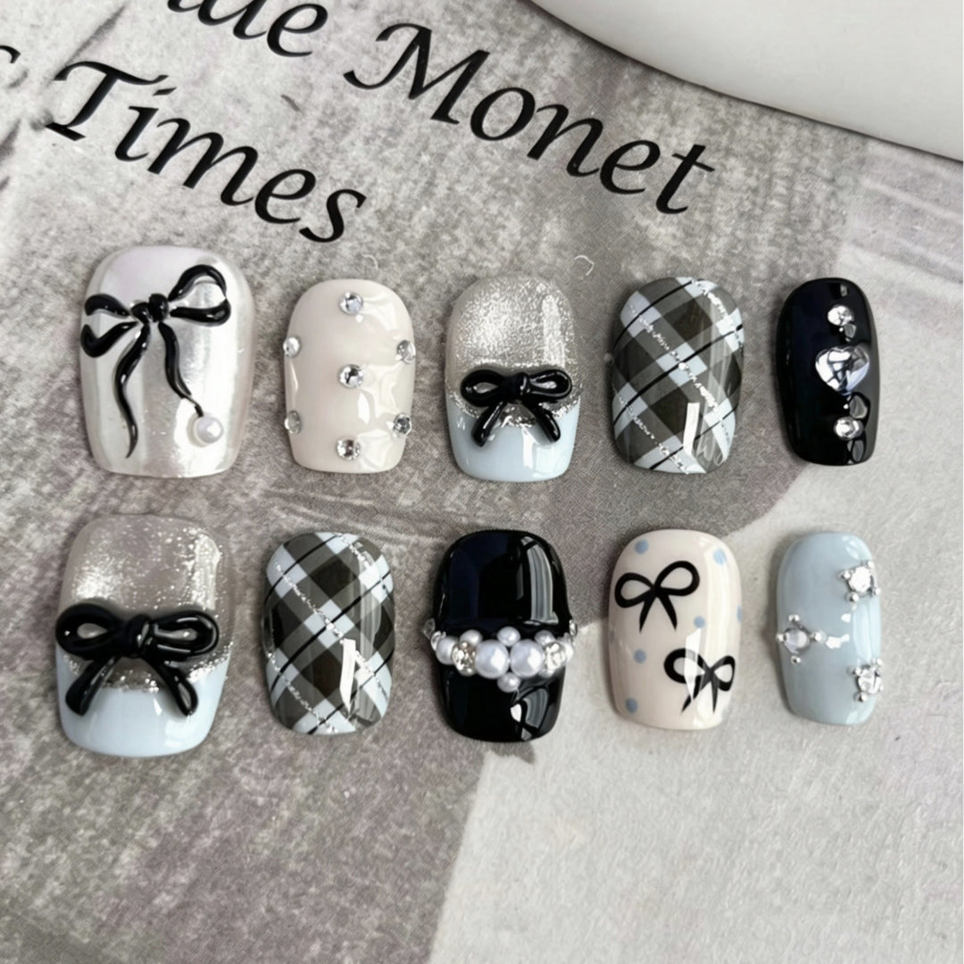 Stylish and Decorative Press-On Nail Set