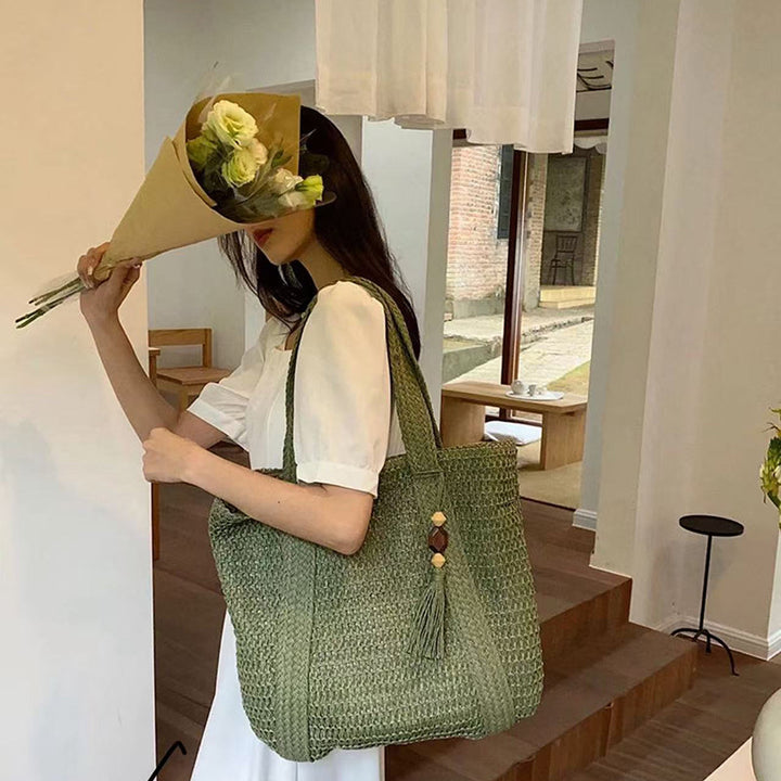 Handbag in Modern Macrame Style Bowlift