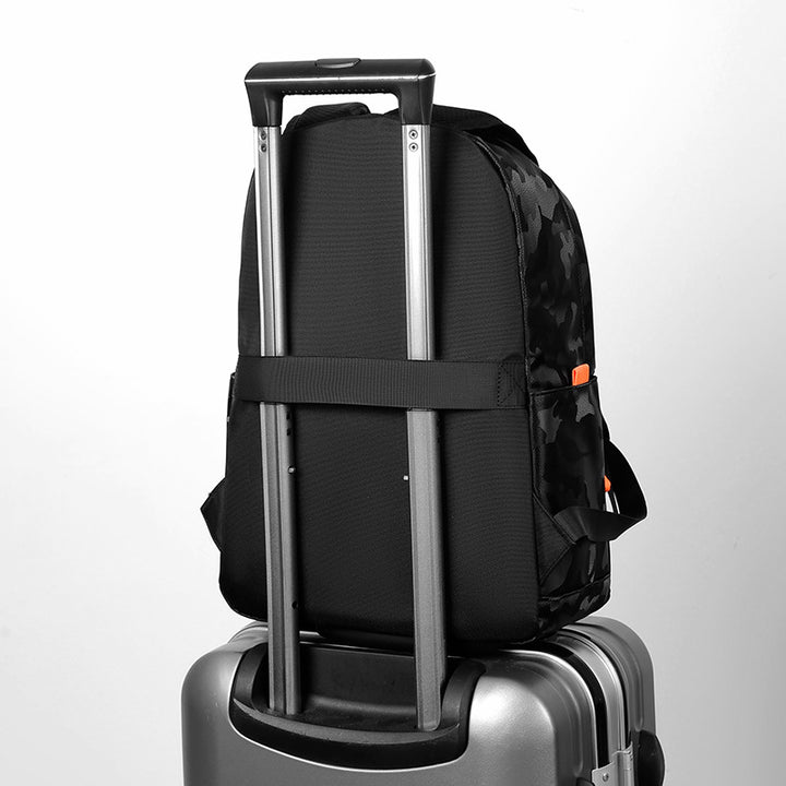 Leisure backpack with breathable mesh inserts and versatile compartments Bowlift