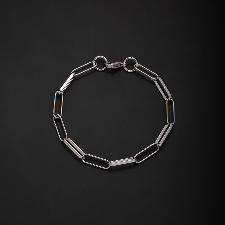 Contemporary Link Chain Necklace Bowlift