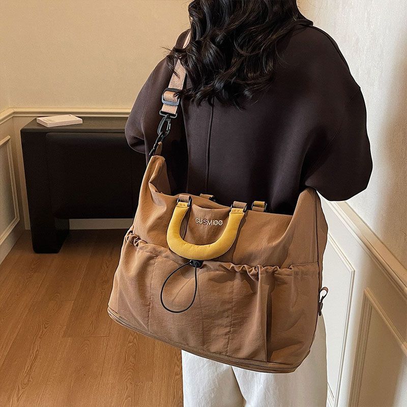 Multi-Pocket Travel Duffel Bag Bowlift