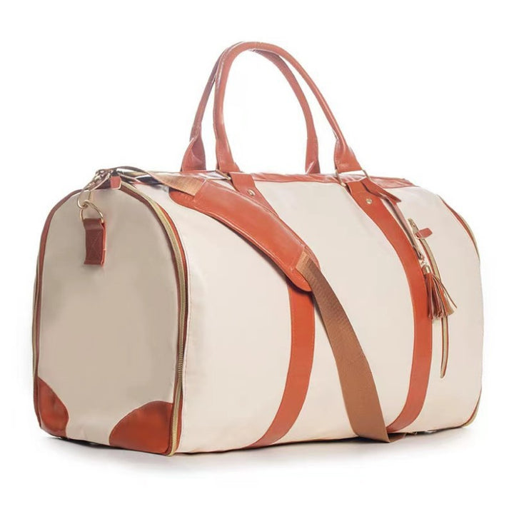 Practical sports and travel bag with robust design Bowlift