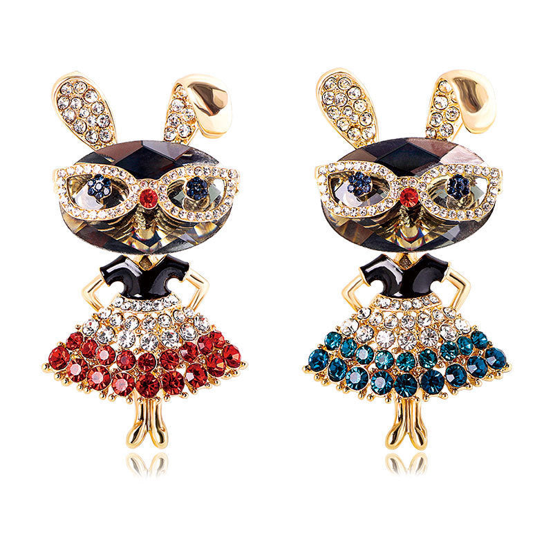 Decorative Animal Brooch Bowlift