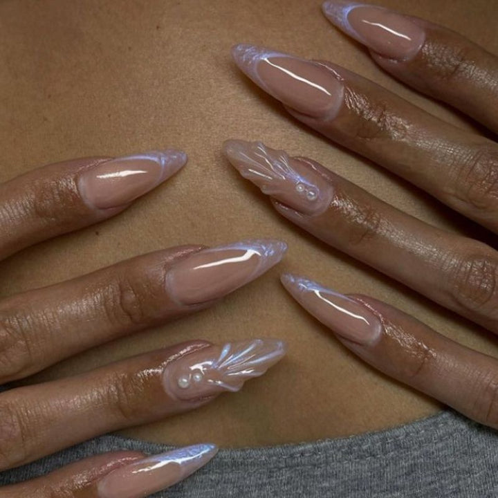 Artificial nail set with elegant 3D design Bowlift