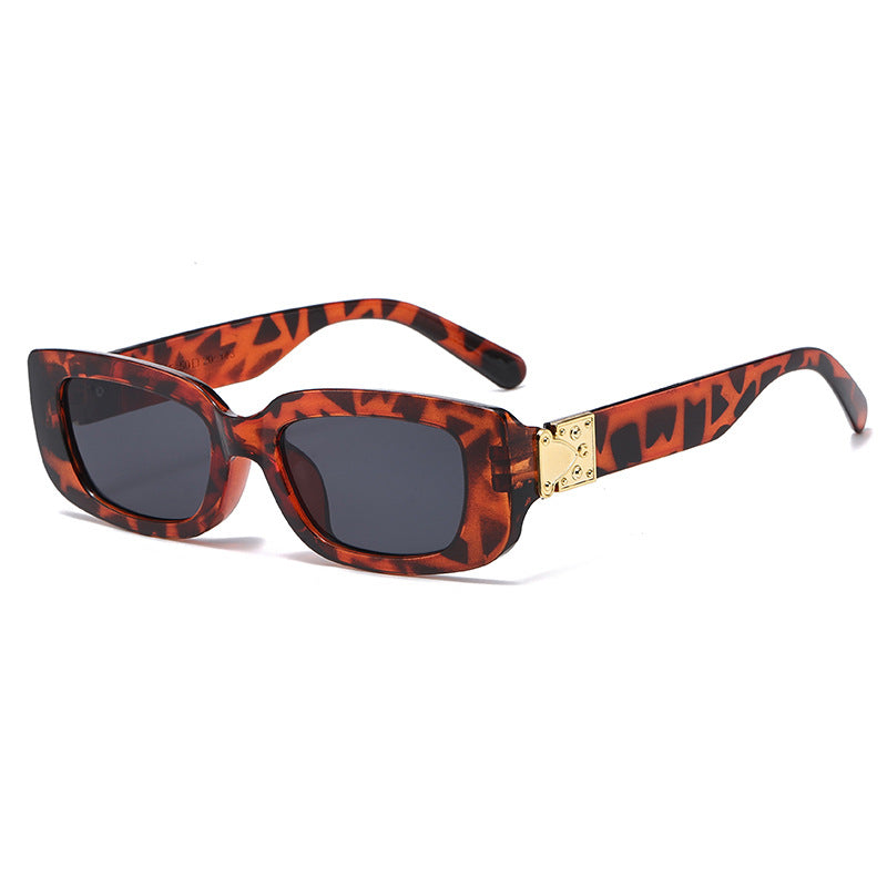 Ladies' Cat Eye Sunglasses with Modern Accents Bowlift
