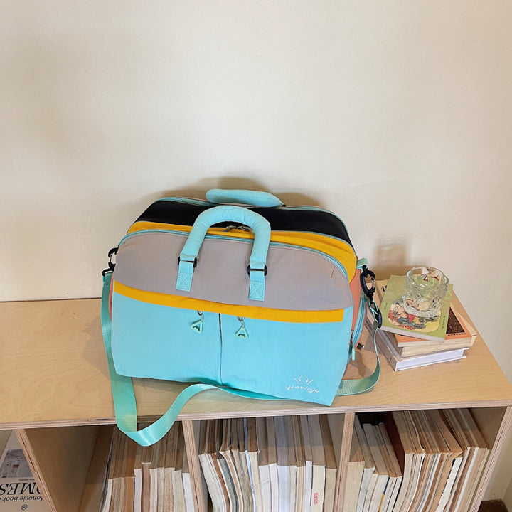 Versatile Lightweight Travel Duffel