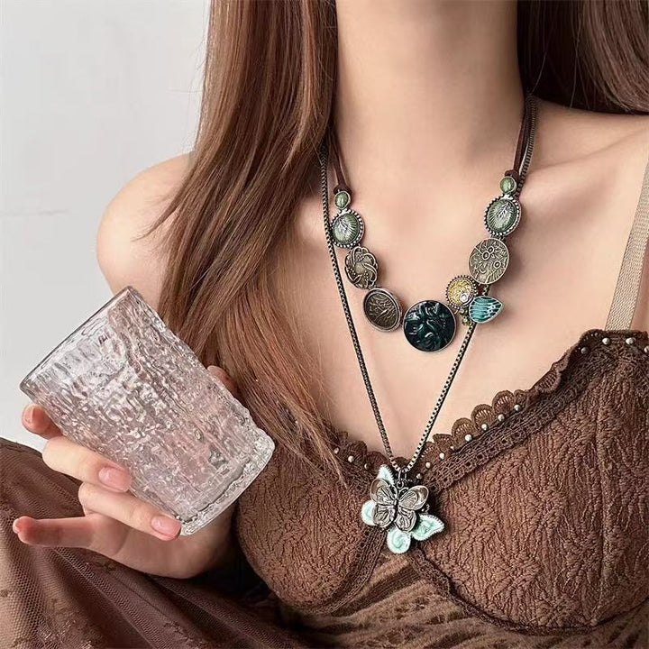 Floral Pendant Long Necklace Bowlift