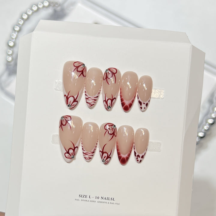 Detailed Floral Art Press-On Nail Set