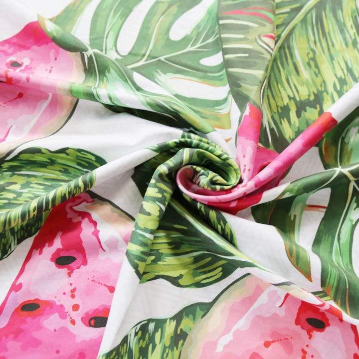 Beach towel with tropical flamingo pattern Bowlift