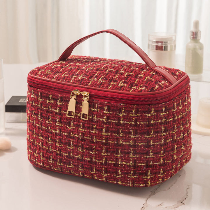 Stylish Quilted Cosmetic Case Bowlift