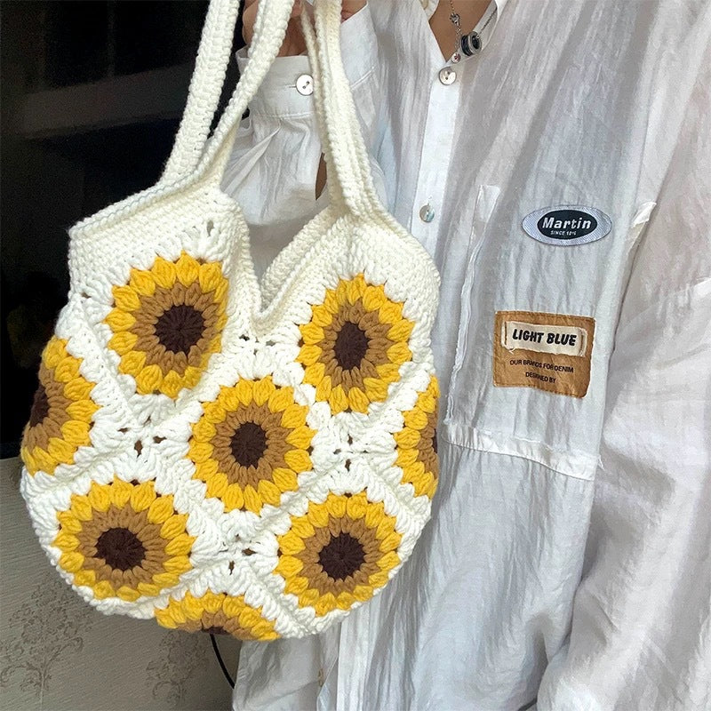 Handmade macrame bag with sunflower motif Bowlift