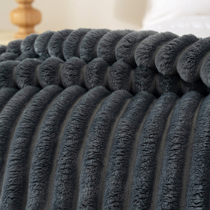 Textured Plush Throw Blanket Bowlift