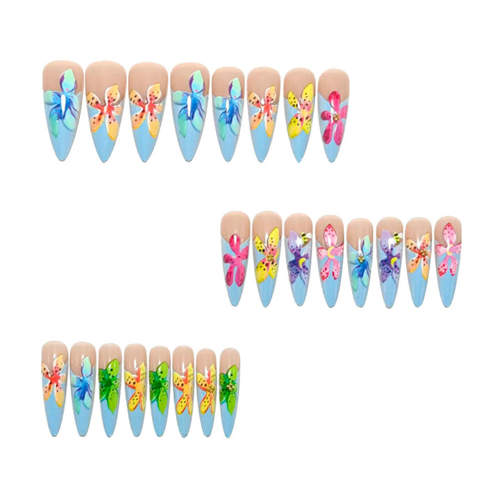 Artificial nails in a playful flower design with glittering accents Bowlift