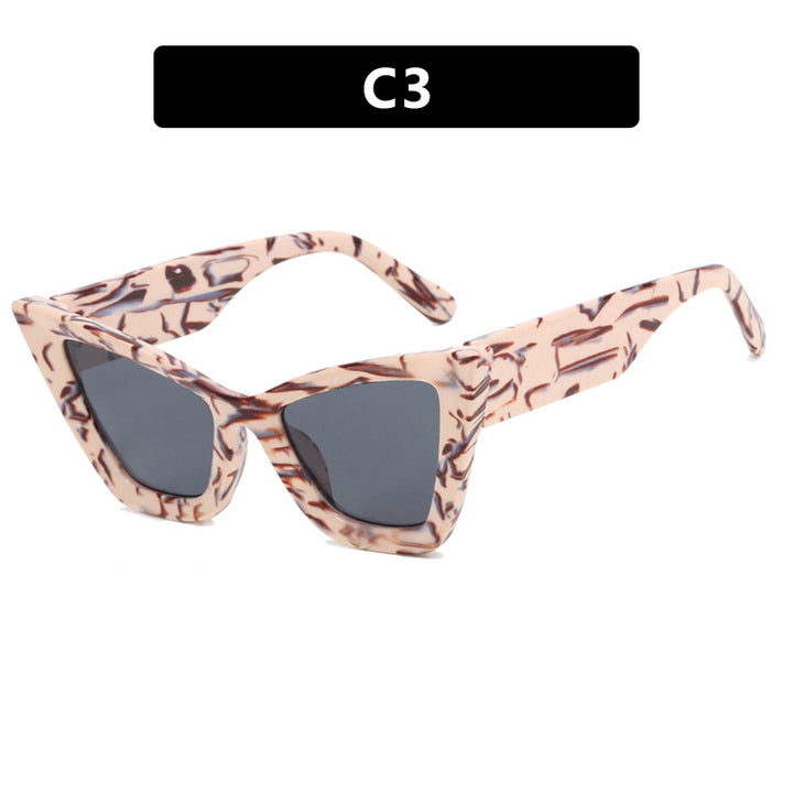 Women's Cat-Eye Sunglasses with Elegant Lenses and UV Protection Bowlift