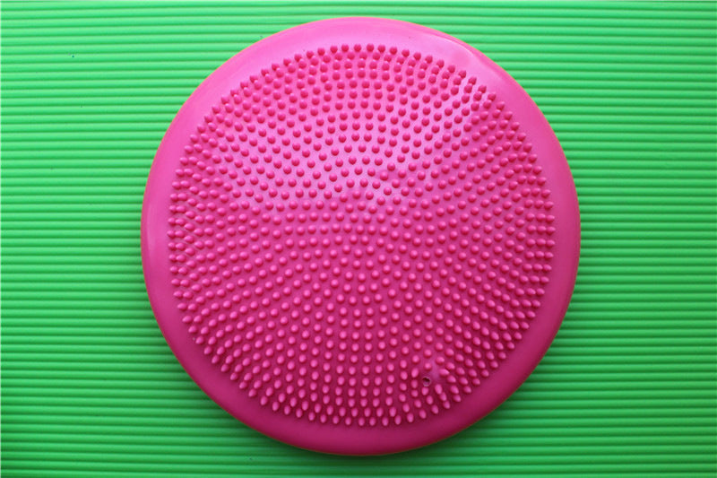 Round massage surface with special pressure knobs Bowlift