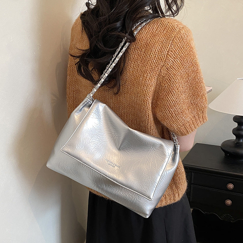 Chic Foldover Shoulder Bag Bowlift