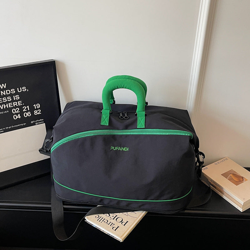 Lightweight Multi-Functional Weekend Duffel