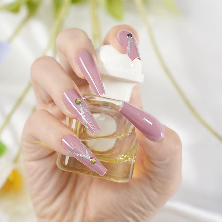 Glamorous Stiletto Nail Tips Bowlift
