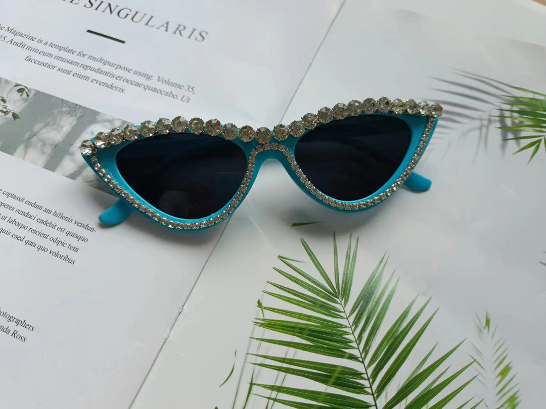 Ladies Glamorous Cat Eye Sunglasses with Rhinestone Accents Bowlift