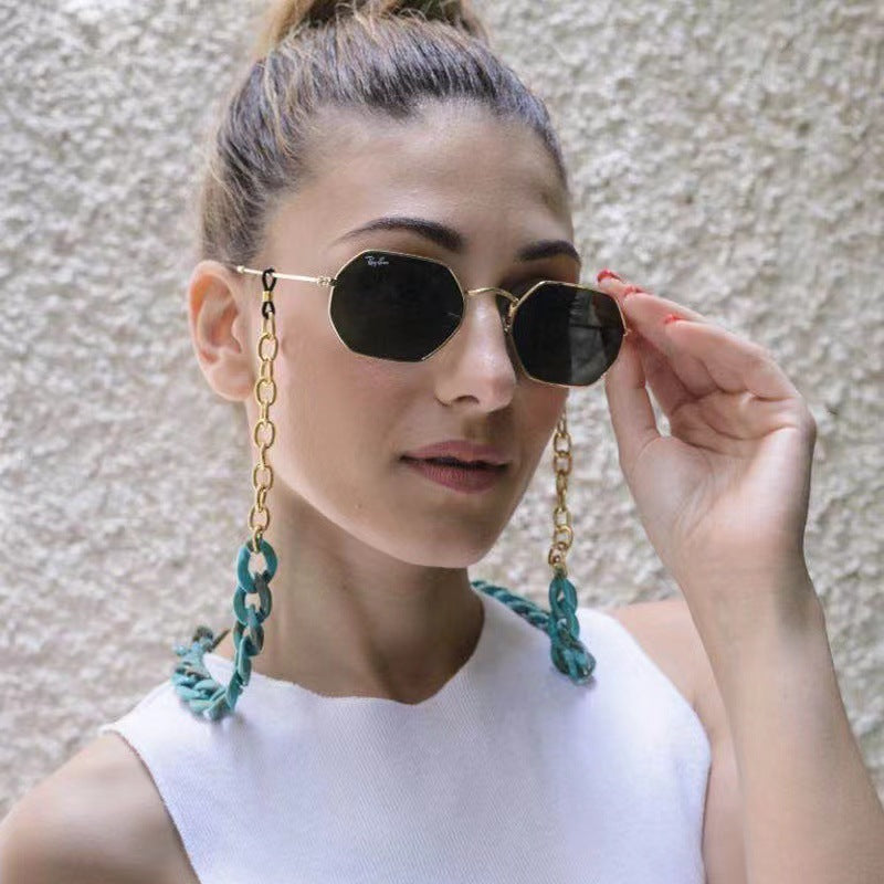 Chic Eyewear Chain Bowlift