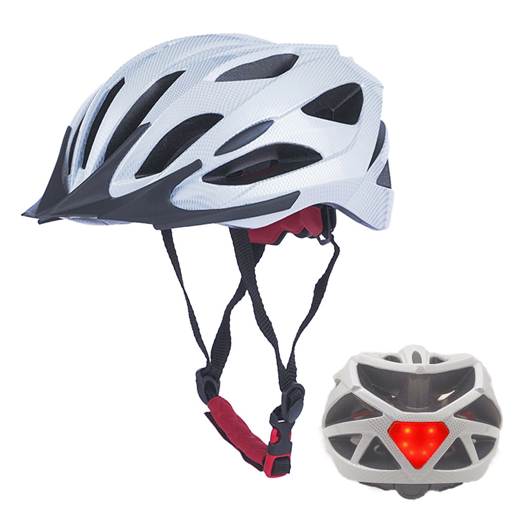Bicycle helmet with LED rear light and optimal ventilation Bowlift