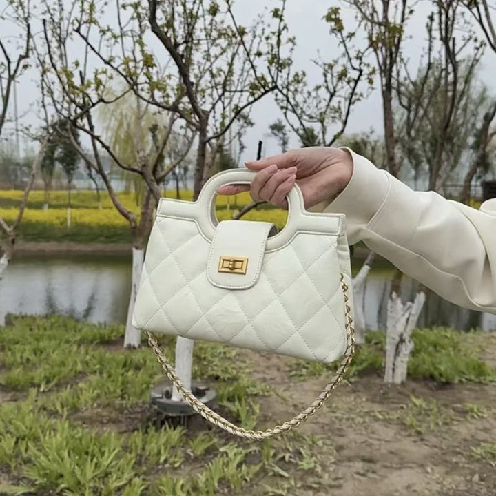 Quilted Elegant Handbag Bowlift