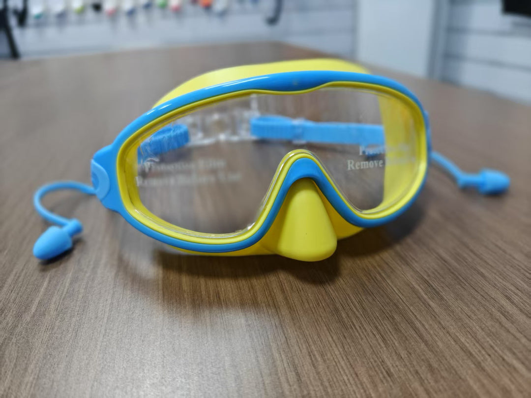 Safety goggles with anti-fog technology Bowlift