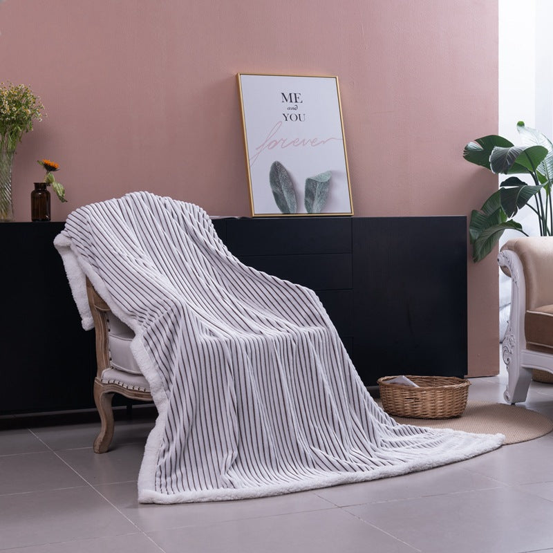 Women's luxurious and soft cuddle blanket with velvety surface Bowlift