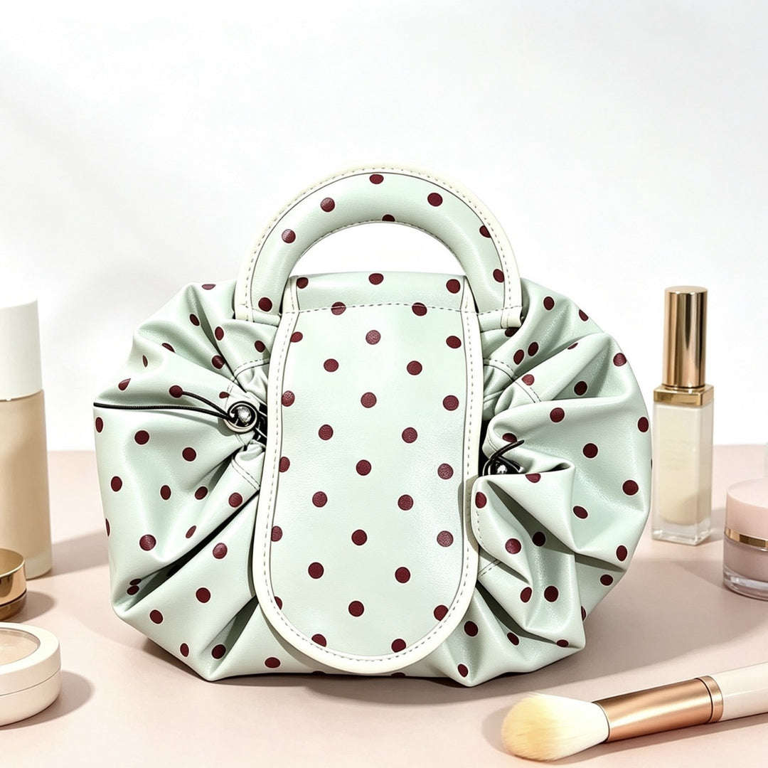 Fashionable Dotted Handbag Bowlift