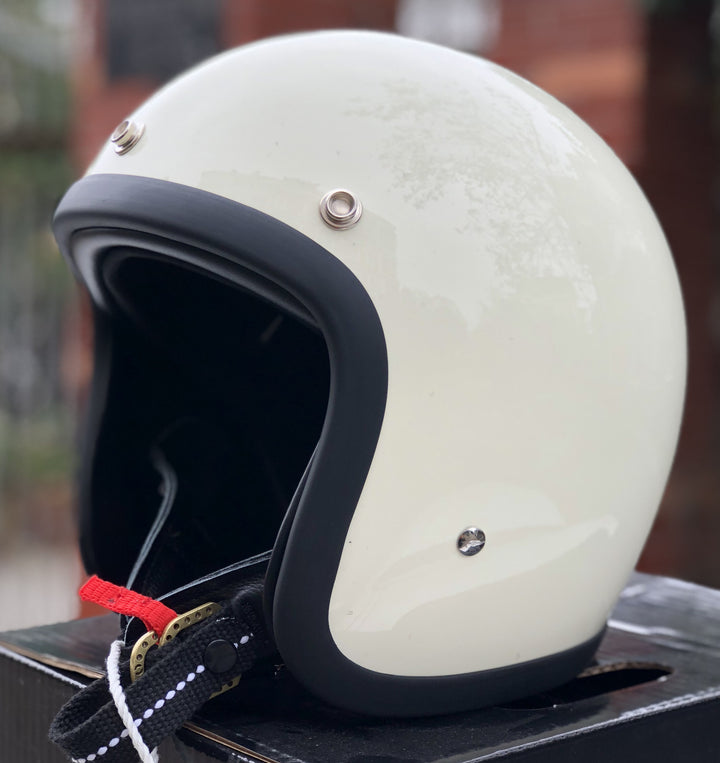 Classic Cruiser Motorcycle Safety Helmet Bowlift