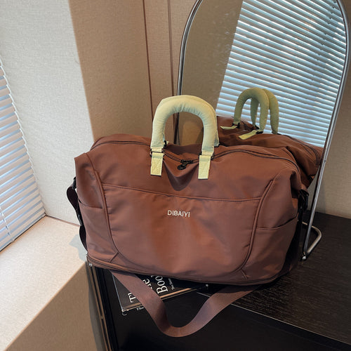 Athletic Travel Bag With Adjustable Shoulder Strap Bowlift