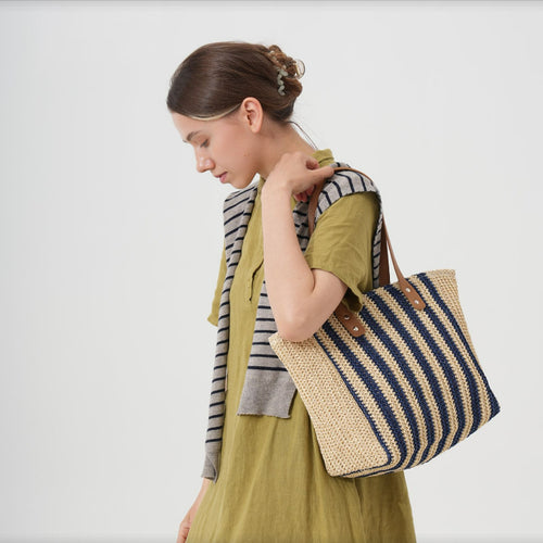 Stylish and Spacious Shopping Bag Bowlift